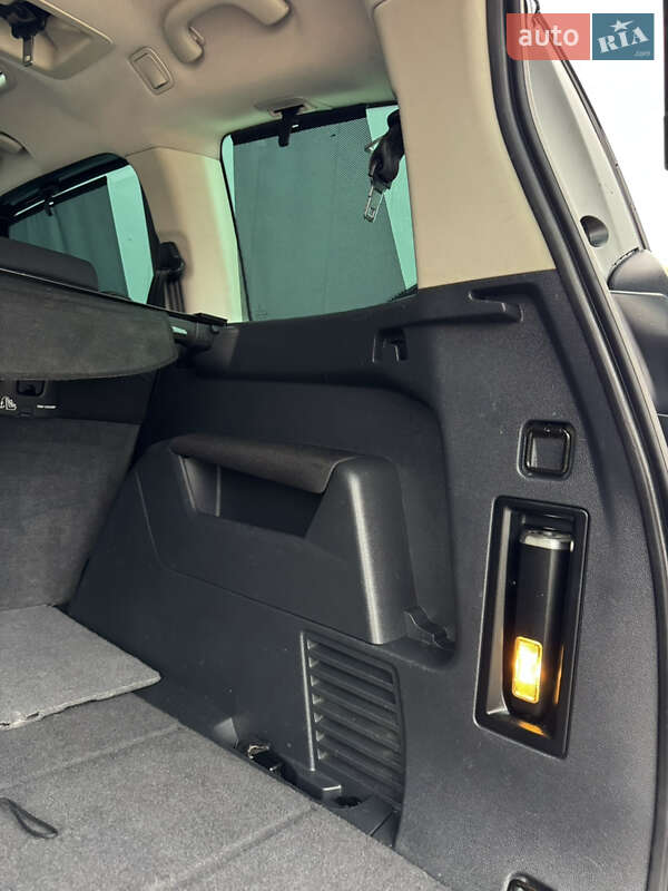 Микровэн Peugeot 5008 2011 в Луцке