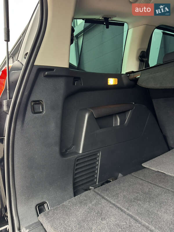 Микровэн Peugeot 5008 2011 в Луцке