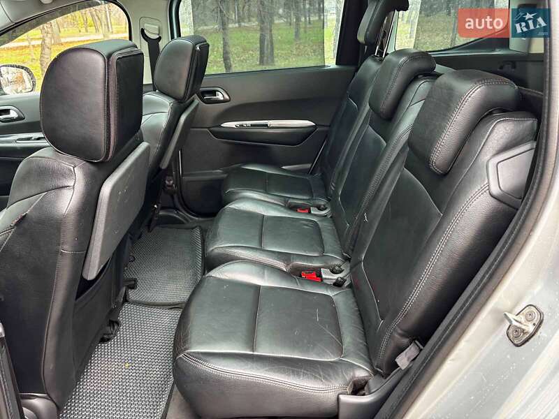 Микровэн Peugeot 5008 2010 в Запорожье фото 15 Микровэн Peugeot 5008 2010 в Запорожье