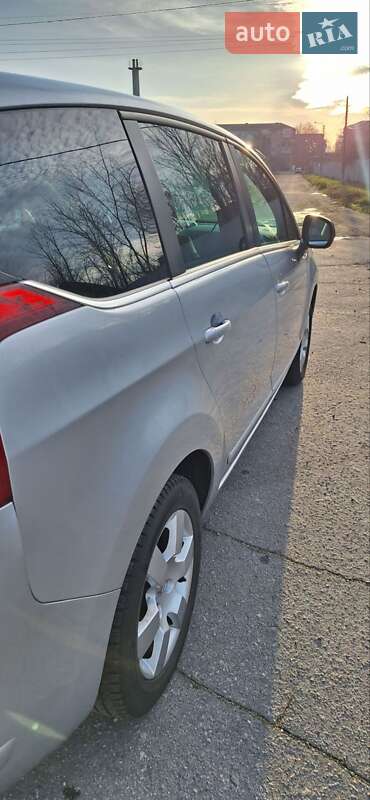 Микровэн Peugeot 5008 2010 в Богуславе фото 7 Микровэн Peugeot 5008 2010 в Богуславе