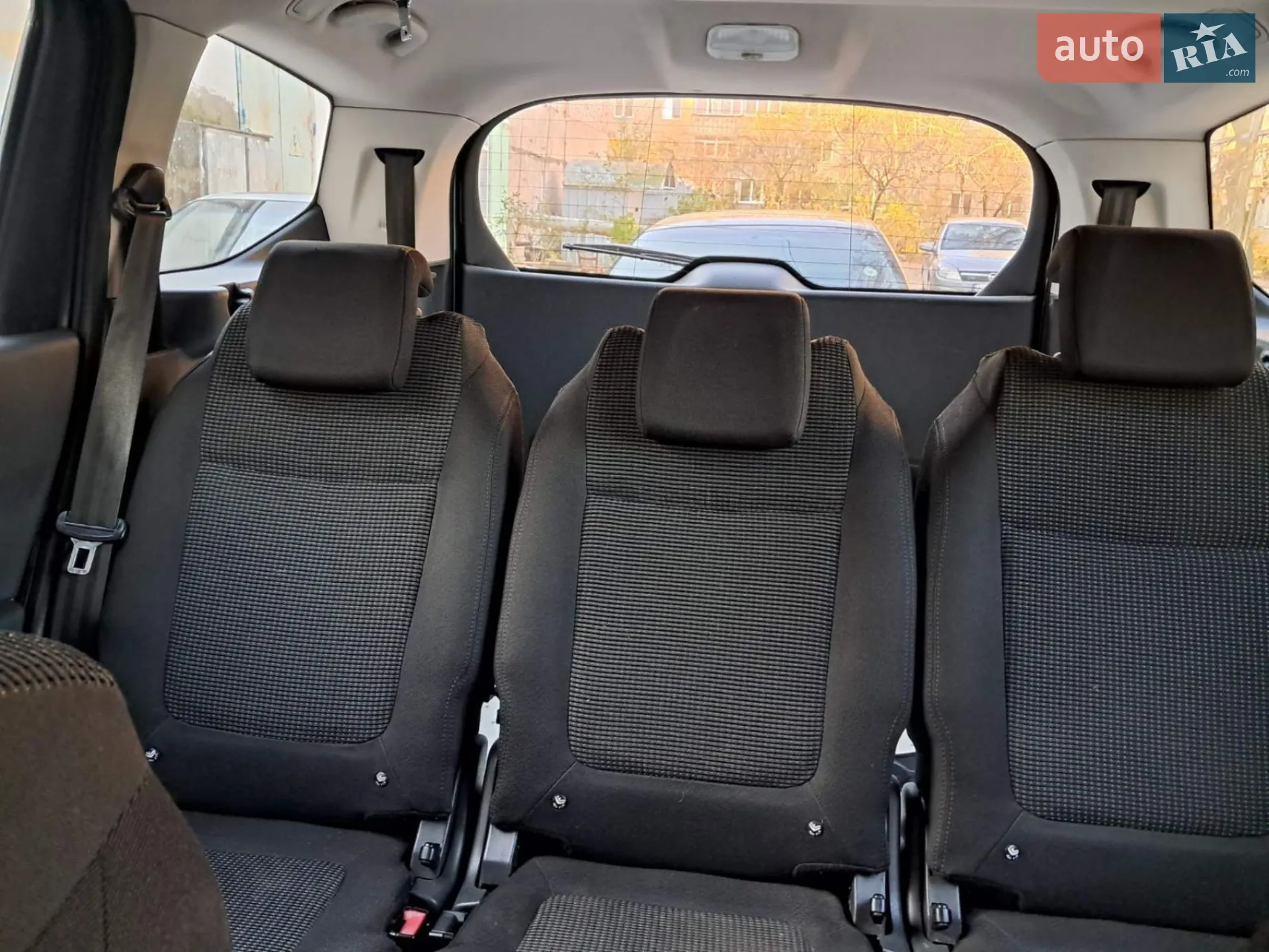 2010 Peugeot 5008 - мініатюра 13