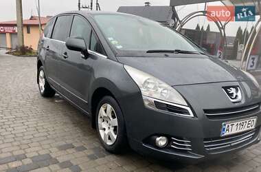 Мікровен Peugeot 5008 2013 в Надвірній