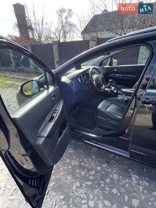 Микровэн Peugeot 5008 2015 в Львове