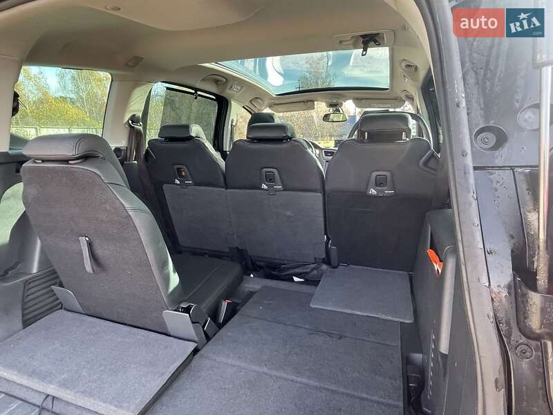 Микровэн Peugeot 5008 2015 в Львове