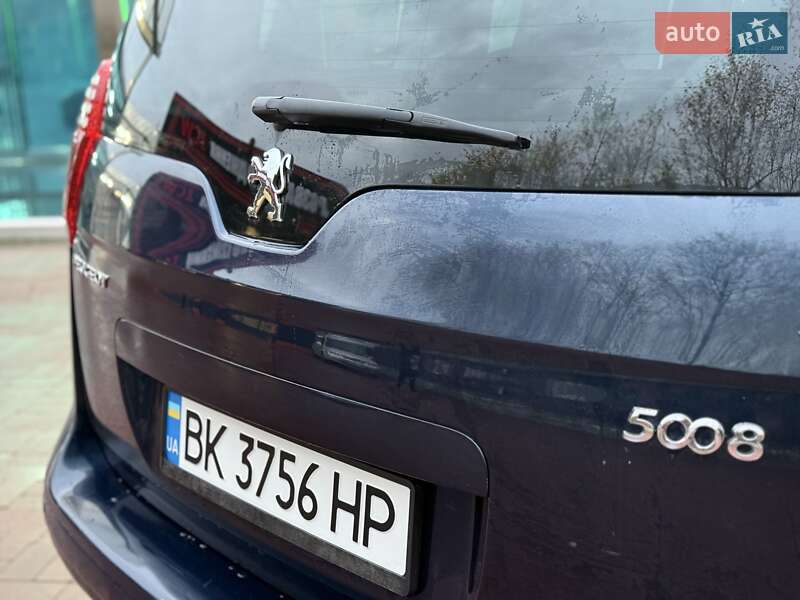 Мікровен Peugeot 5008 2011 в Рівному