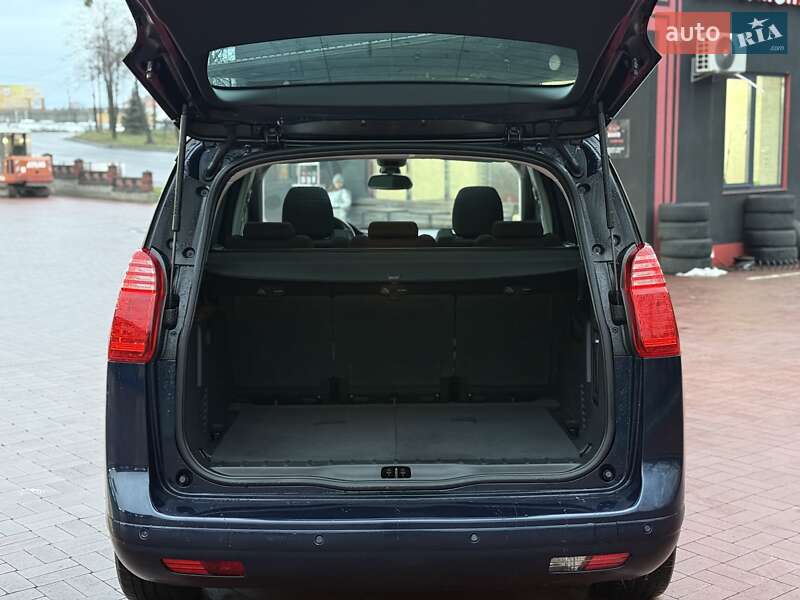 Мікровен Peugeot 5008 2011 в Рівному