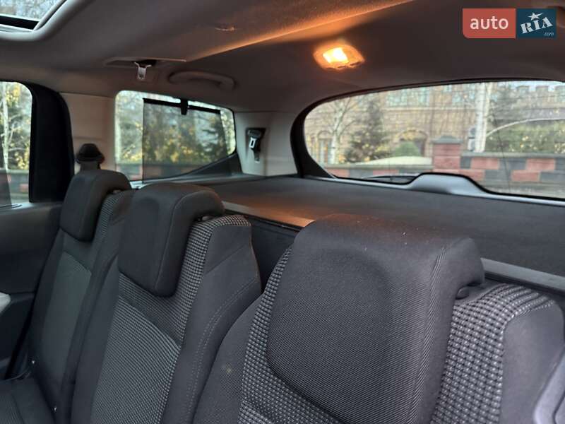 Мікровен Peugeot 5008 2011 в Рівному