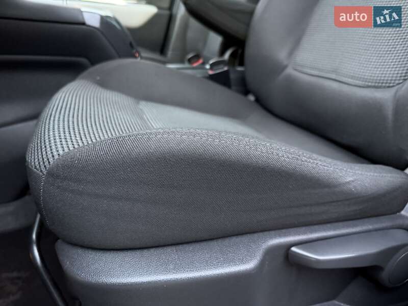 Мікровен Peugeot 5008 2011 в Рівному