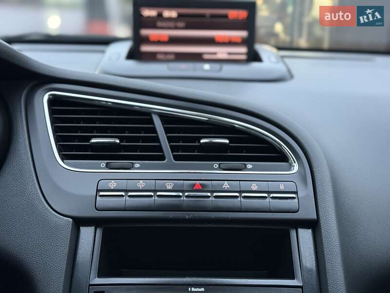 Мікровен Peugeot 5008 2011 в Рівному