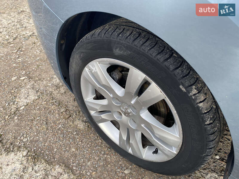 Микровэн Peugeot 5008 2010 в Нововолынске фото 22 Микровэн Peugeot 5008 2010 в Нововолынске