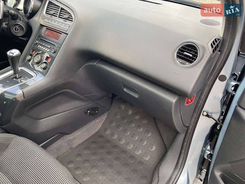 Микровэн Peugeot 5008 2010 в Нововолынске фото 29 Микровэн Peugeot 5008 2010 в Нововолынске