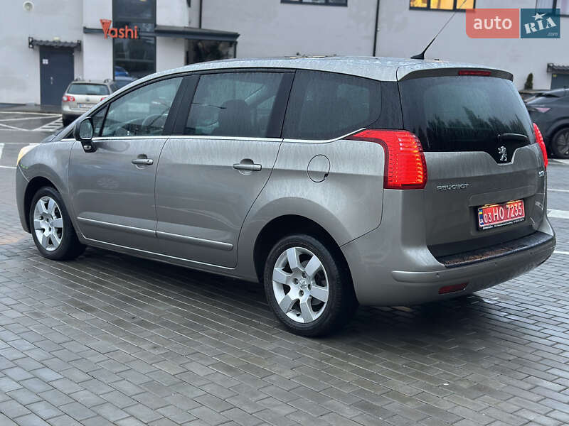 Микровэн Peugeot 5008 2011 в Ровно