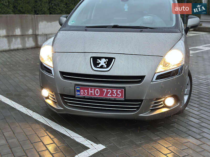 Микровэн Peugeot 5008 2011 в Ровно