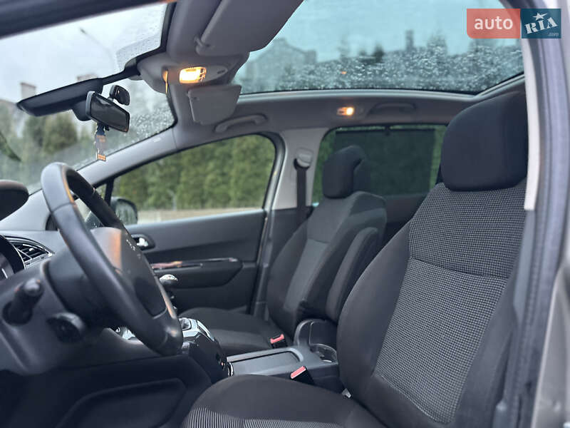Микровэн Peugeot 5008 2011 в Ровно
