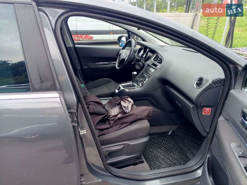 Мікровен Peugeot 5008 2010 в Львові