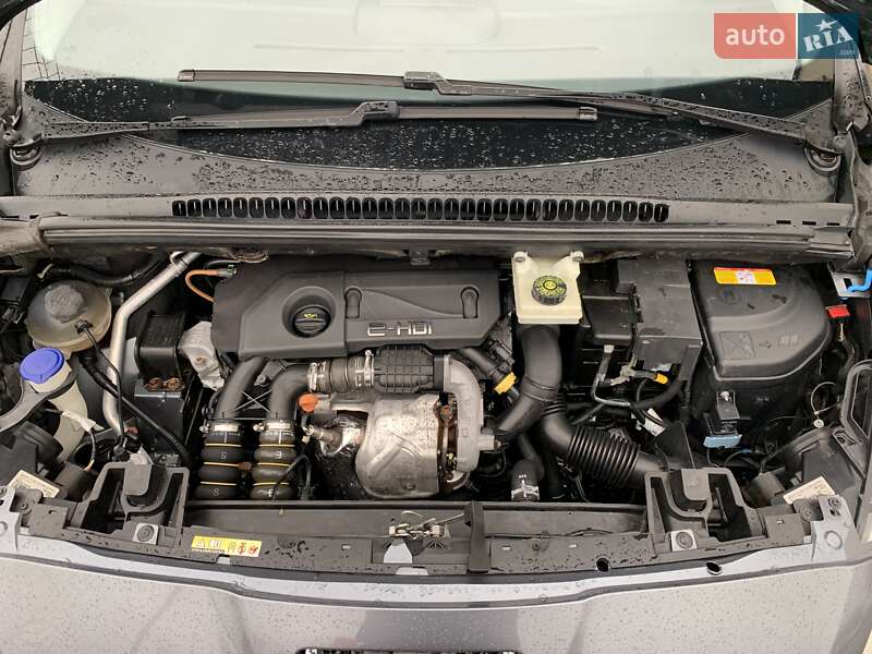 Мікровен Peugeot 5008 2011 в Бердичеві