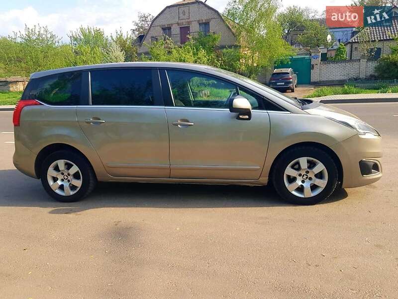 Микровэн Peugeot 5008 2014 в Николаеве
