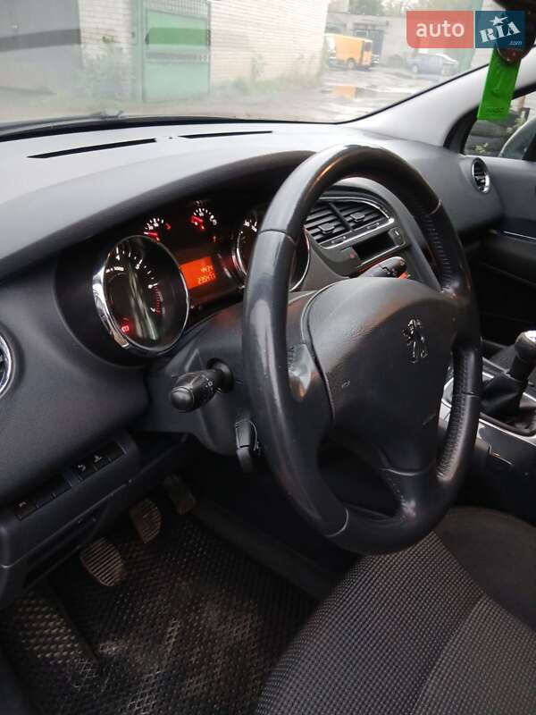 Микровэн Peugeot 5008 2009 в Калуше фото 15 Микровэн Peugeot 5008 2009 в Калуше