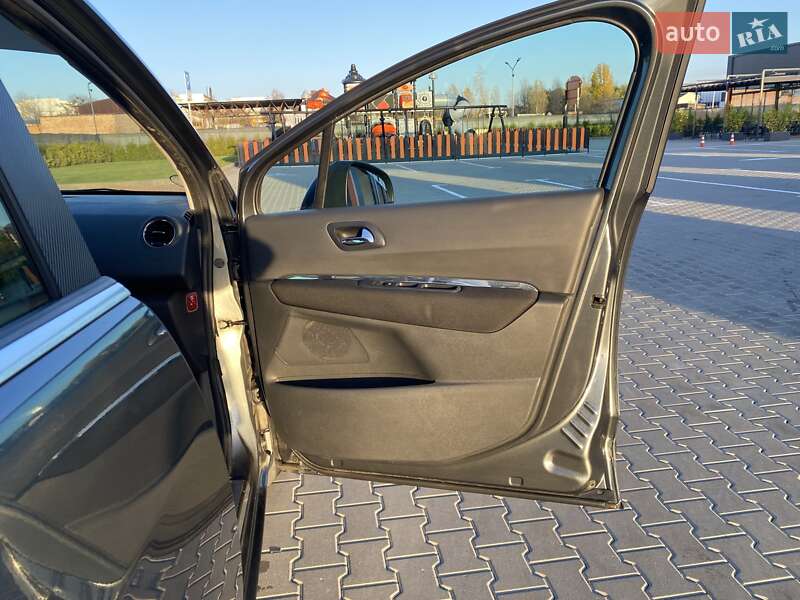 Мікровен Peugeot 5008 2010 в Вінниці