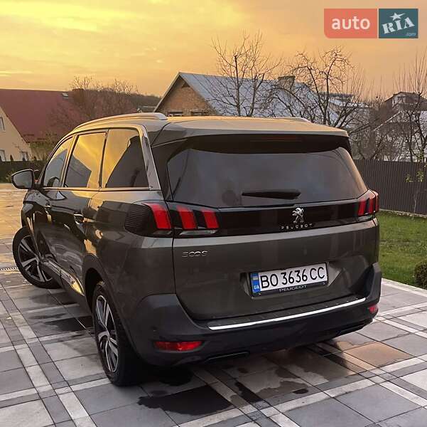 Внедорожник / Кроссовер Peugeot 5008 2017 в Тернополе