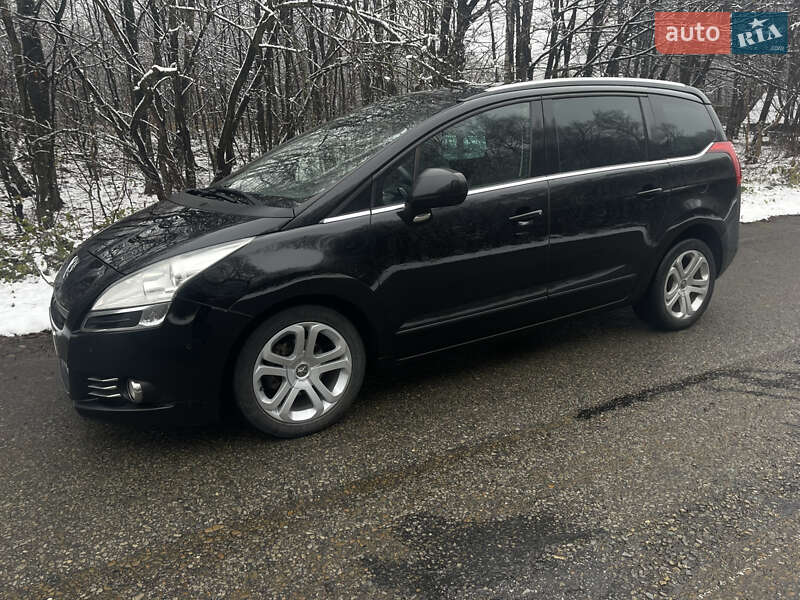 Микровэн Peugeot 5008 2013 в Тернополе