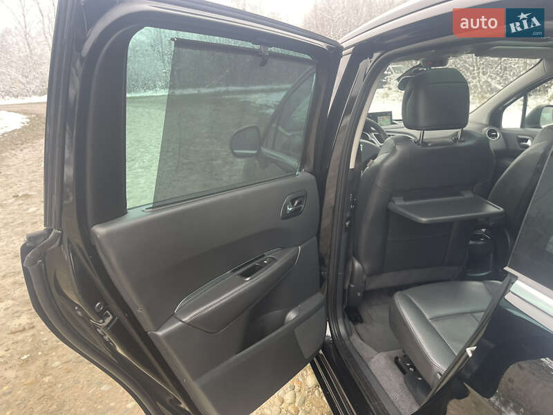 Микровэн Peugeot 5008 2013 в Тернополе