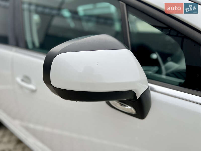 Мікровен Peugeot 5008 2011 в Івано-Франківську