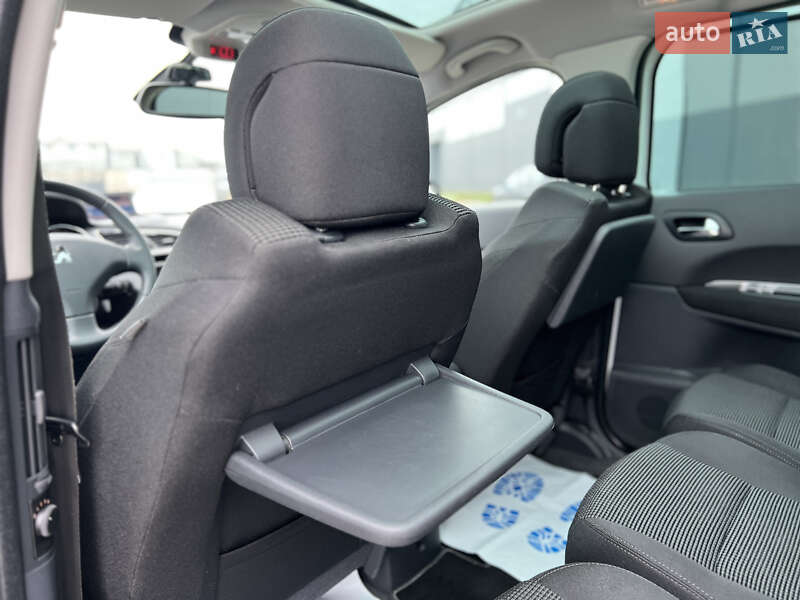 Мікровен Peugeot 5008 2011 в Івано-Франківську