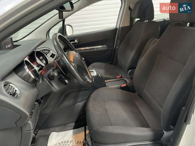 Микровэн Peugeot 5008 2014 в Стрые