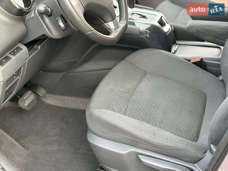 Микровэн Peugeot 5008 2015 в Ровно