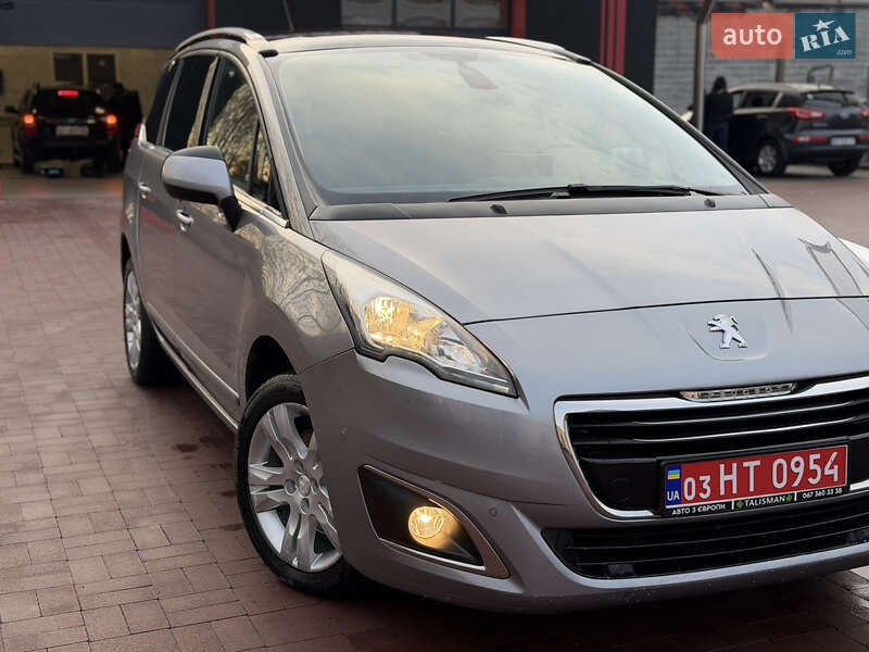 Микровэн Peugeot 5008 2015 в Ровно