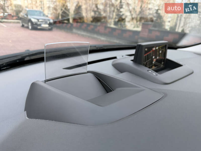 Микровэн Peugeot 5008 2015 в Ровно