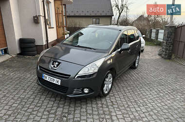 Микровэн Peugeot 5008 2013 в Дубно