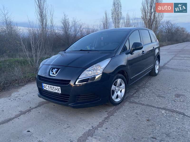 Мікровен Peugeot 5008 2010 в Володимирі