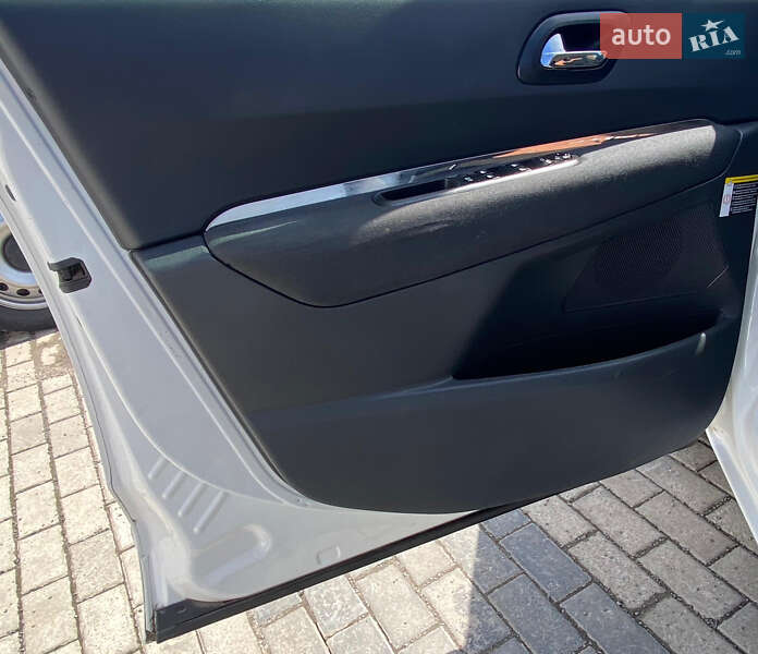 Микровэн Peugeot 5008 2013 в Ровно