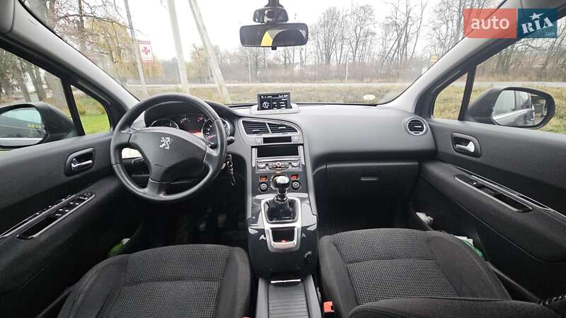 Микровэн Peugeot 5008 2014 в Виннице