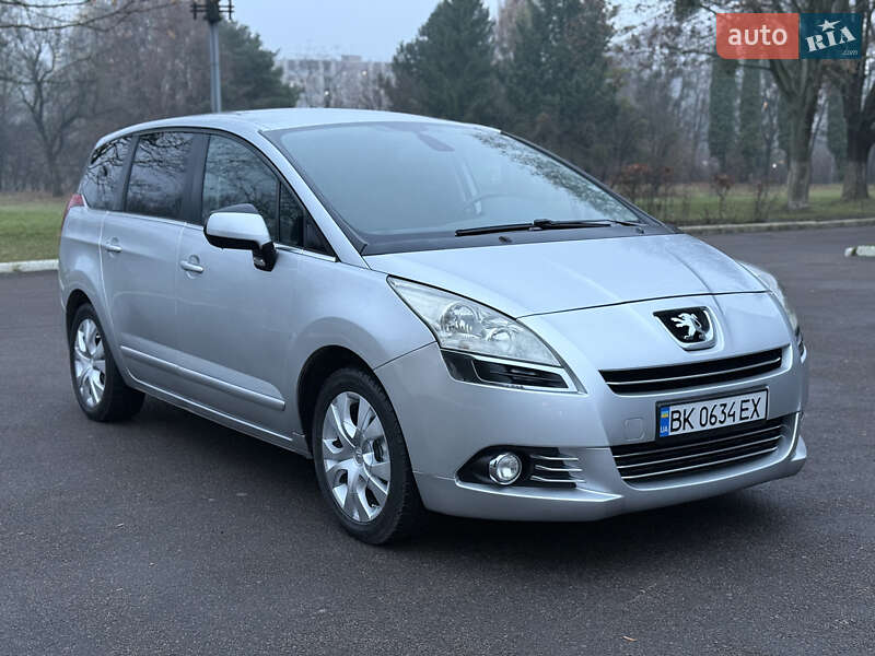 Мікровен Peugeot 5008 2010 в Рівному