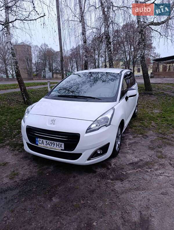 Peugeot 5008 2015