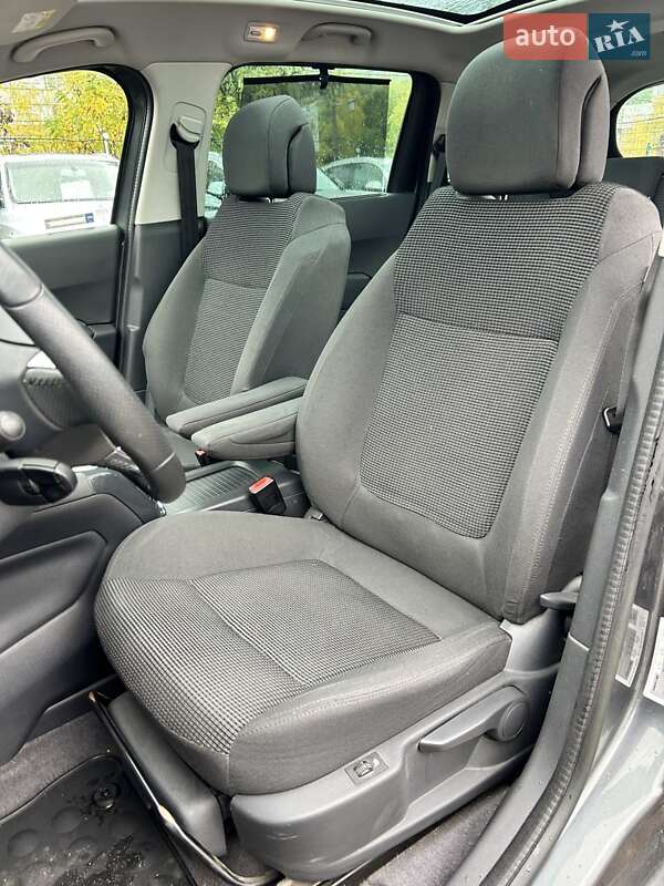 Мікровен Peugeot 5008 2013 в Сумах