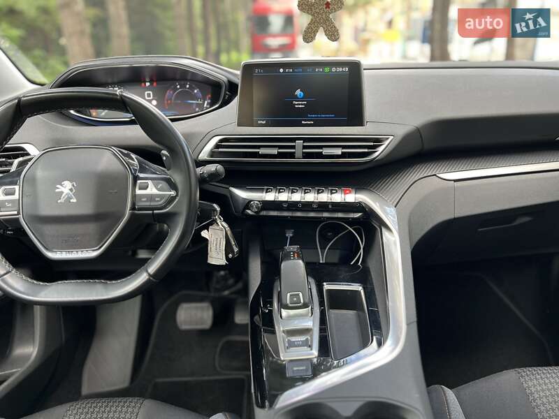 Внедорожник / Кроссовер Peugeot 5008 2019 в Львове