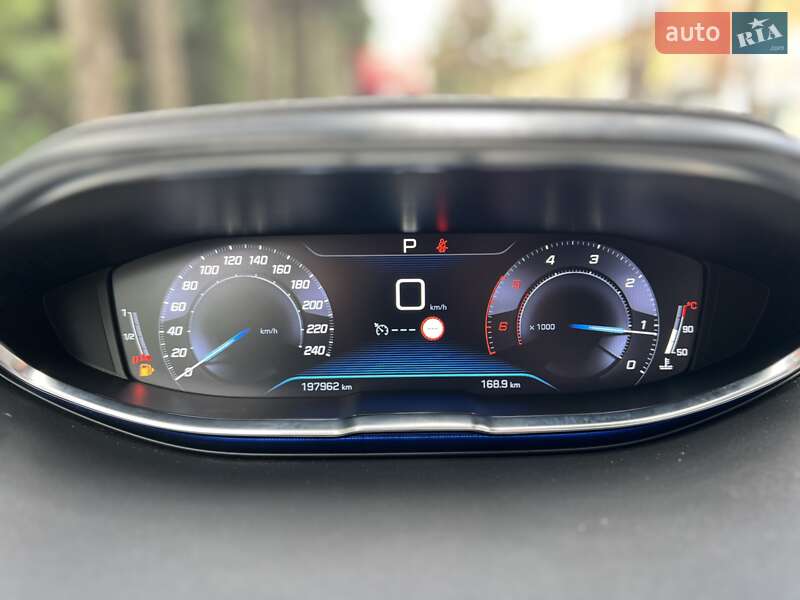 Внедорожник / Кроссовер Peugeot 5008 2019 в Львове