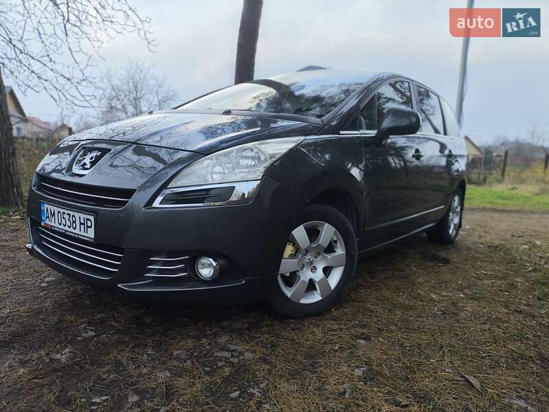 Микровэн Peugeot 5008 2009 в Звягеле
