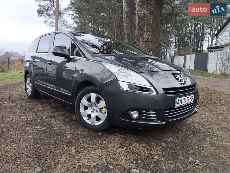 Микровэн Peugeot 5008 2009 в Звягеле