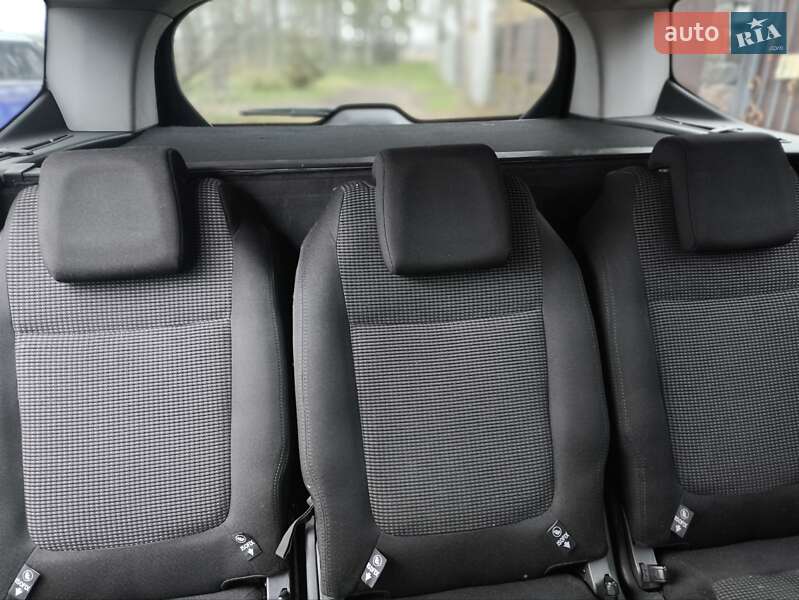 Микровэн Peugeot 5008 2009 в Звягеле