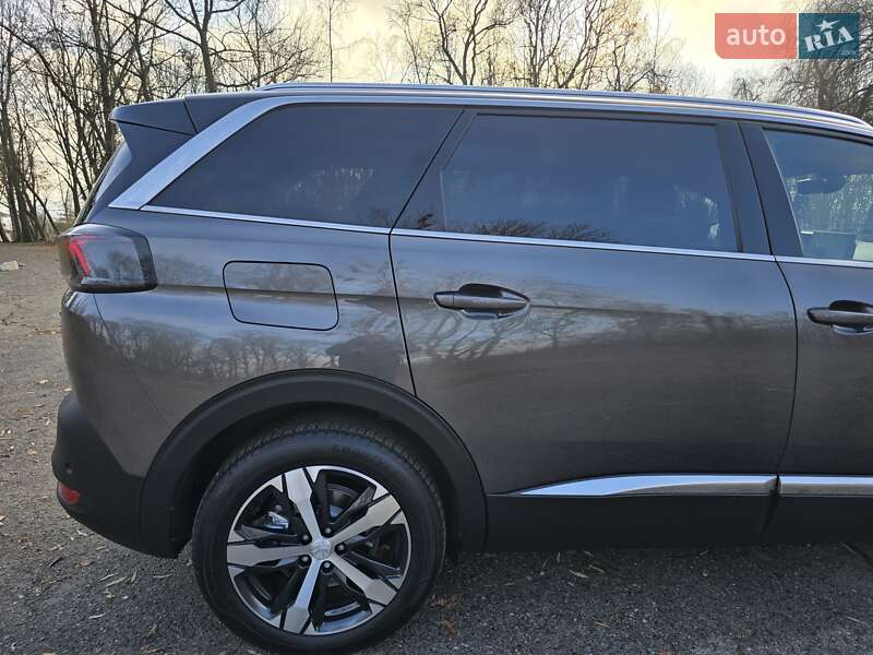 Внедорожник / Кроссовер Peugeot 5008 2021 в Калуше