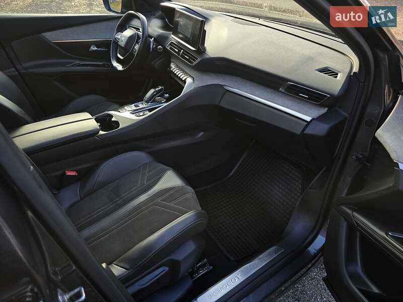 Внедорожник / Кроссовер Peugeot 5008 2021 в Калуше