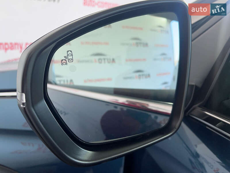 Внедорожник / Кроссовер Peugeot 5008 2019 в Львове