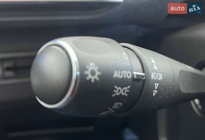 Внедорожник / Кроссовер Peugeot 5008 2019 в Львове