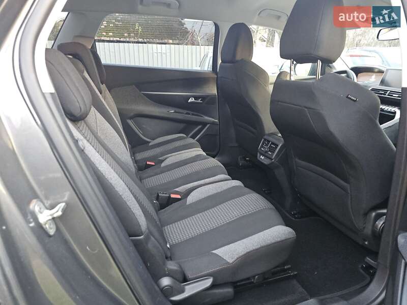 Позашляховик / Кросовер Peugeot 5008 2018 в Стрию