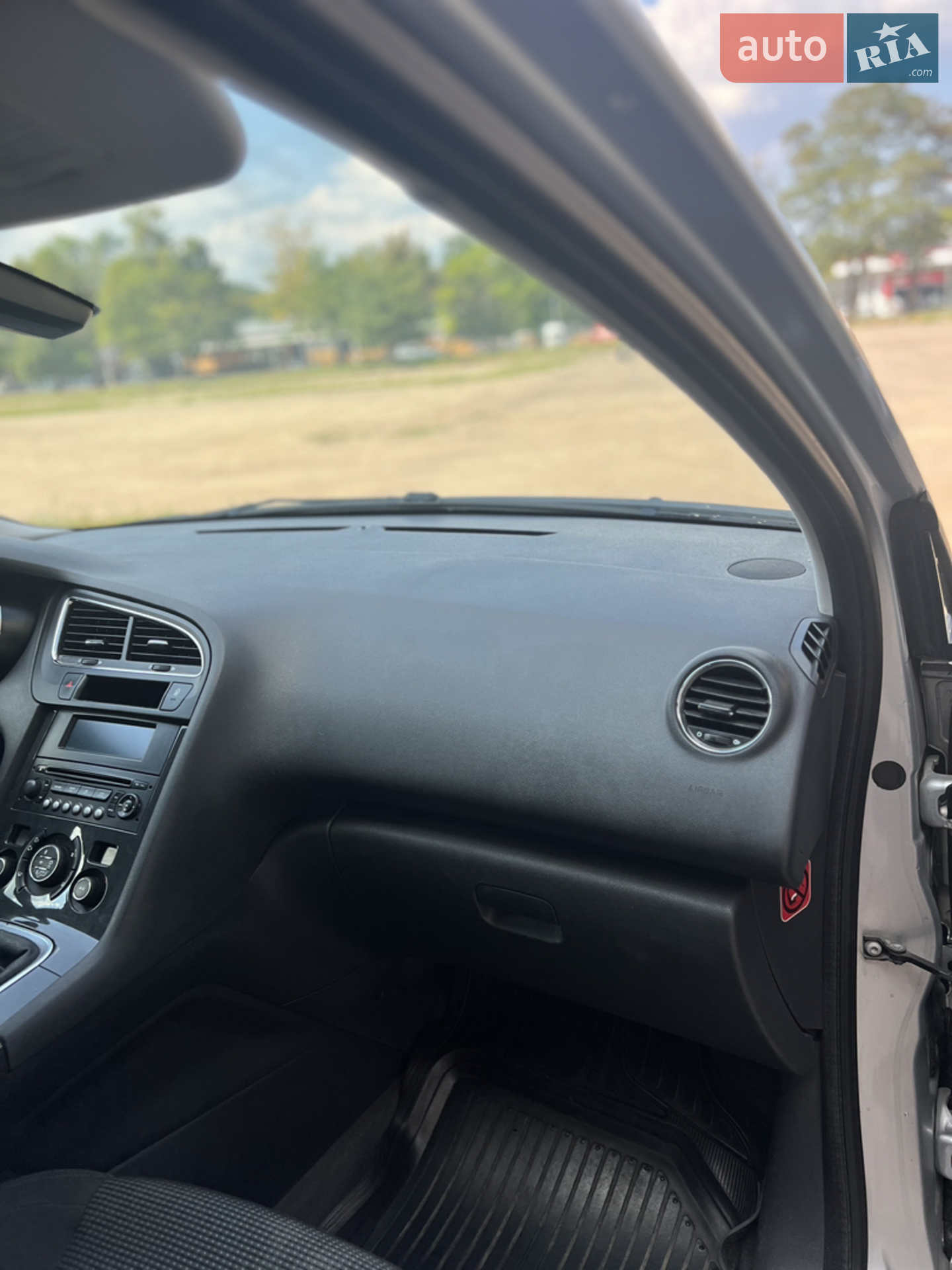 2010 Peugeot 5008 - мініатюра 10